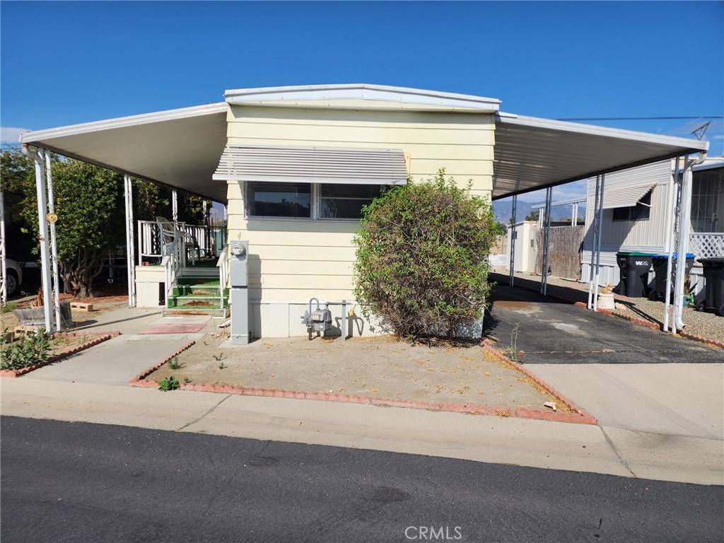 Hemet, CA 92544,43601 State Highway 74 Sp#4
