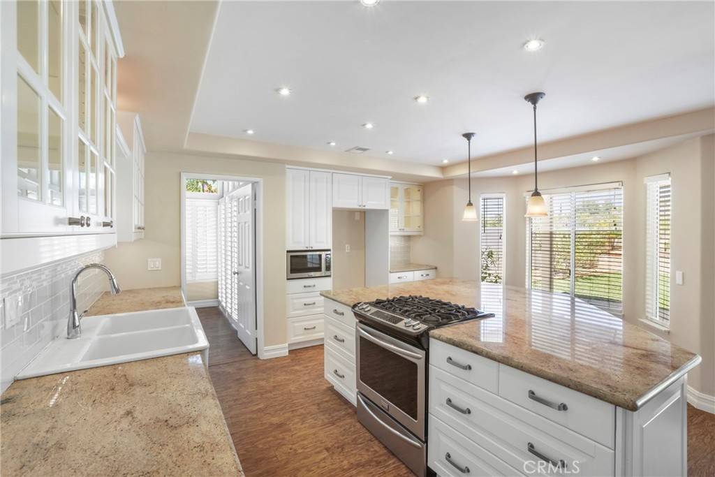 Temecula, CA 92591,31752 Poole CT