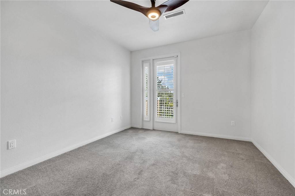 San Diego, CA 92130,3887 Pell Place #414