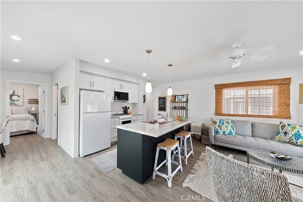 Encinitas, CA 92024,123 Jasper ST #12