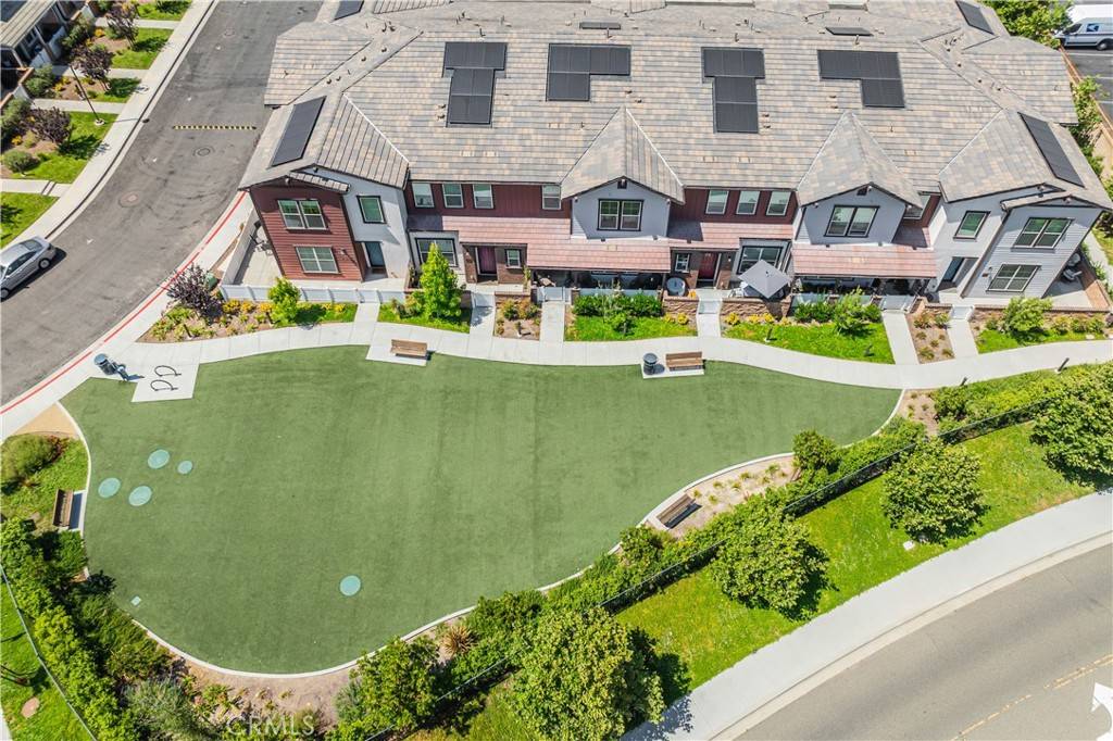 Simi Valley, CA 93065,300 Farmhouse DR #3
