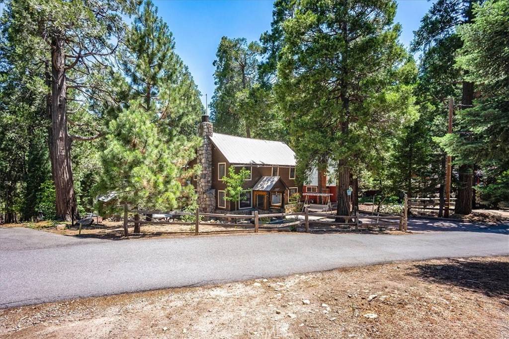 25837 Sunset Loop, Twin Peaks, CA 92391