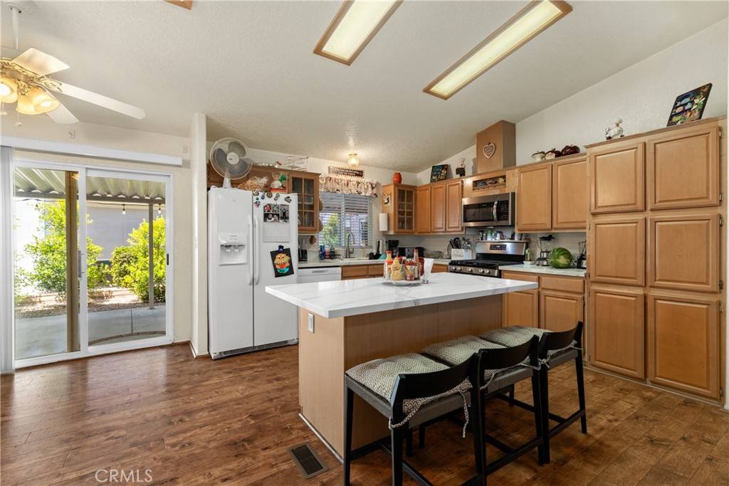 Hemet, CA 92545,1250 N Kirby ST #241