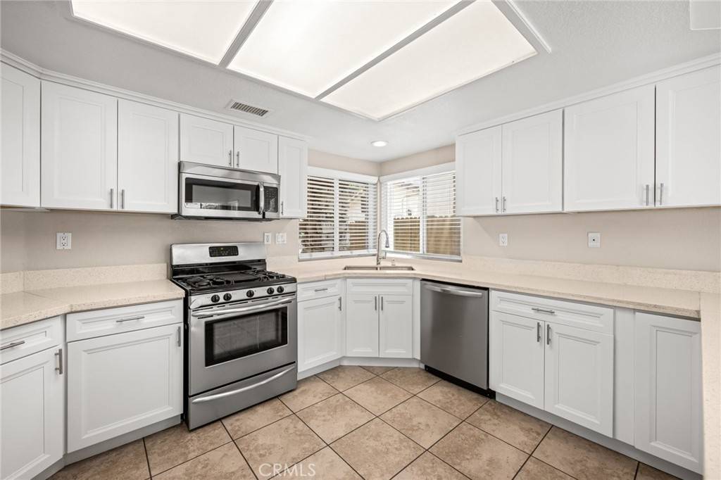 24111 Golden Pheasant LN, Murrieta, CA 92562