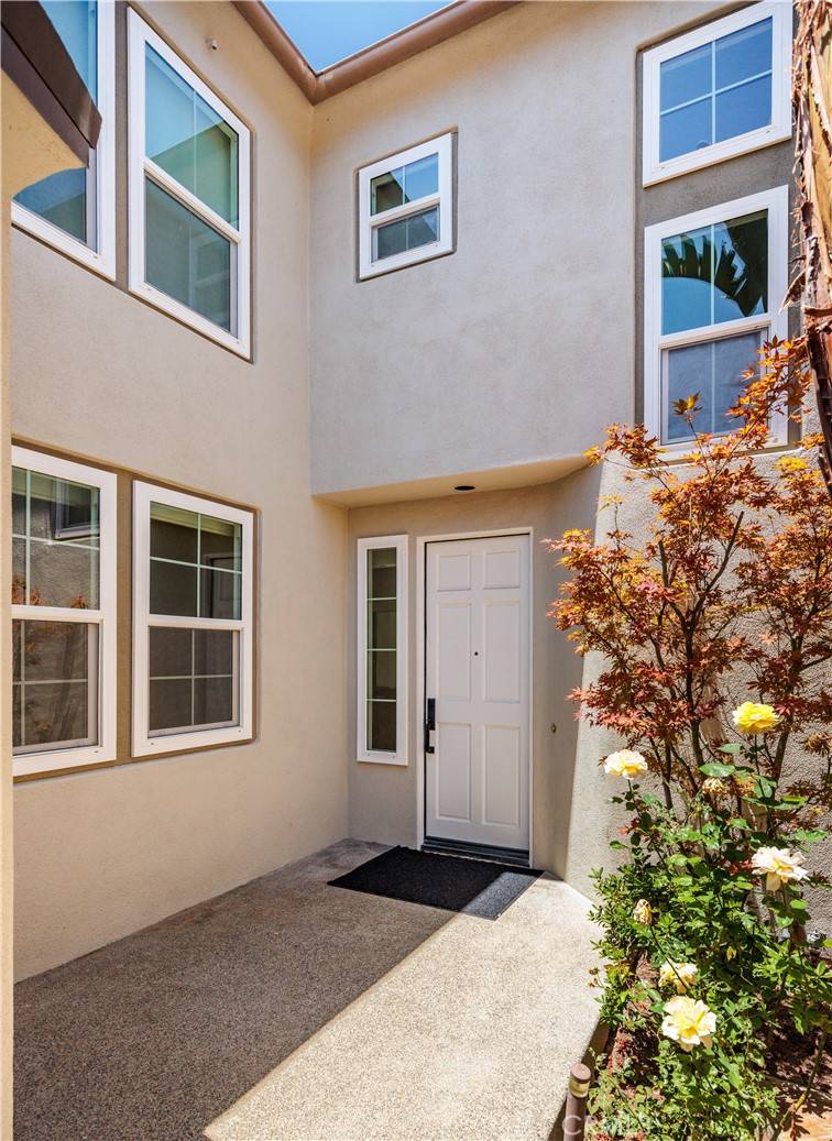 Irvine, CA 92603,3 Longbourn Aisle