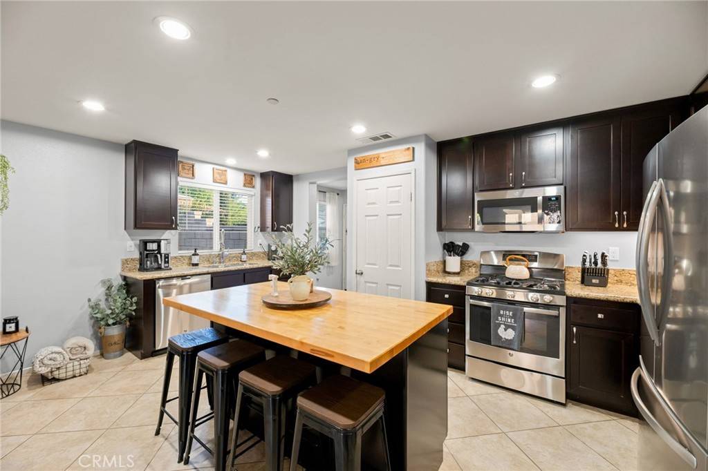 Lake Elsinore, CA 92532,34212 Kalanchoe RD