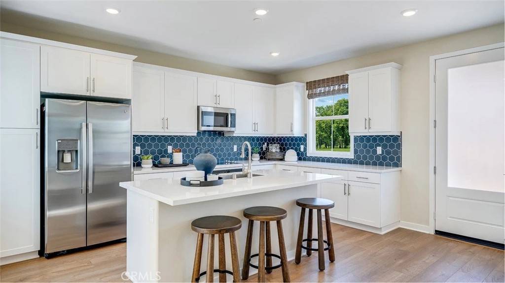 2561 E Hyde Paseo, Ontario, CA 91762