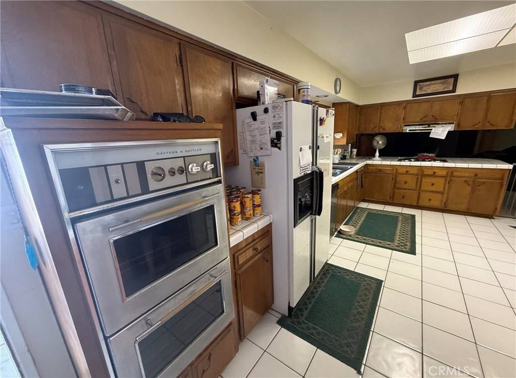 Escondido, CA 92025,958 Berkshire CT