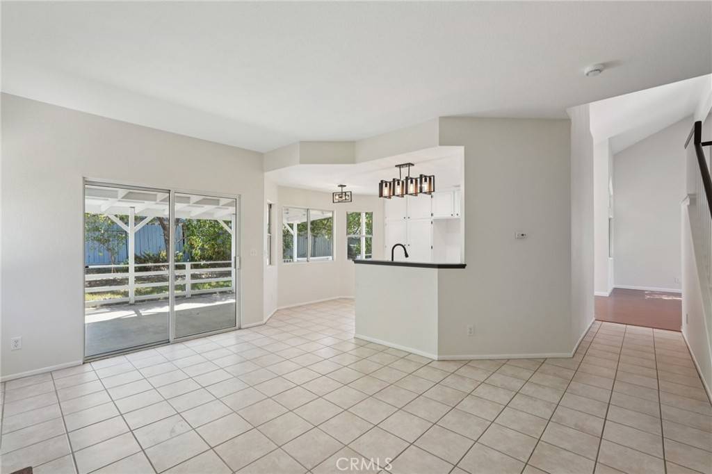 Banning, CA 92220,950 Starlight CT