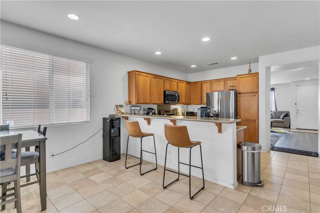Victorville, CA 92394,16743 Desert Lily ST