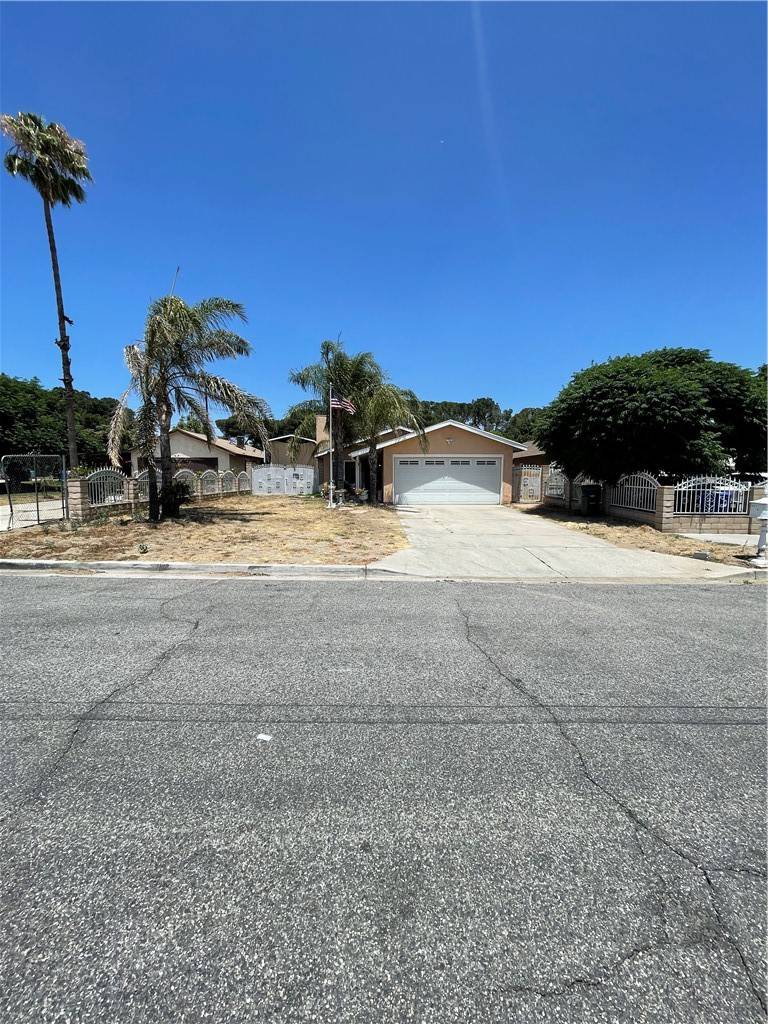18854 6 th. ST, Bloomington, CA 92316