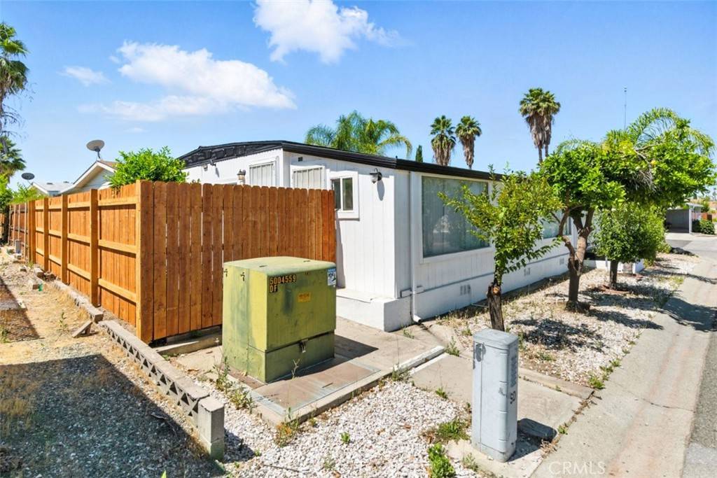 Hemet, CA 92543,900 Santa Clara CIR