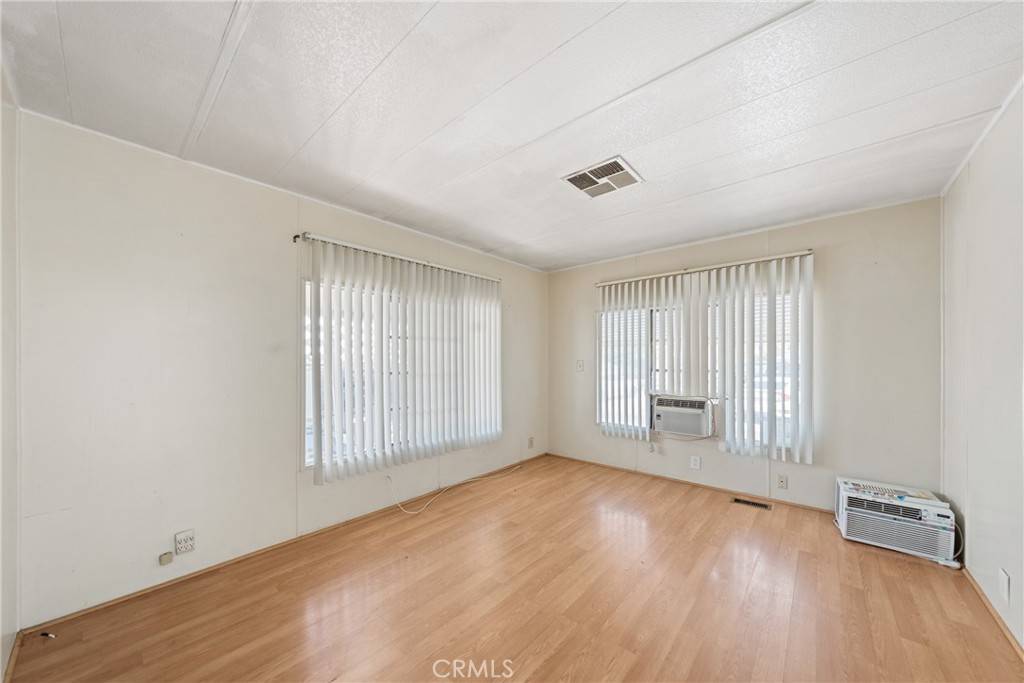 Hemet, CA 92543,1380 W Florida #22