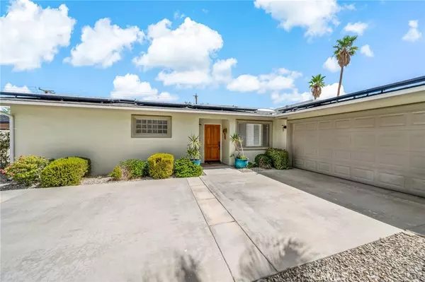 Cathedral City, CA 92234,39004 Knoll View CIR