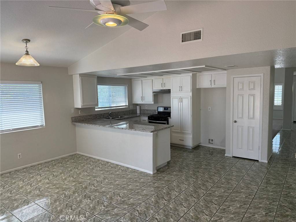 Murrieta, CA 92562,40015 Festival RD
