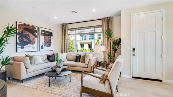 Ontario, CA 91762,2711 E Amberley Privado