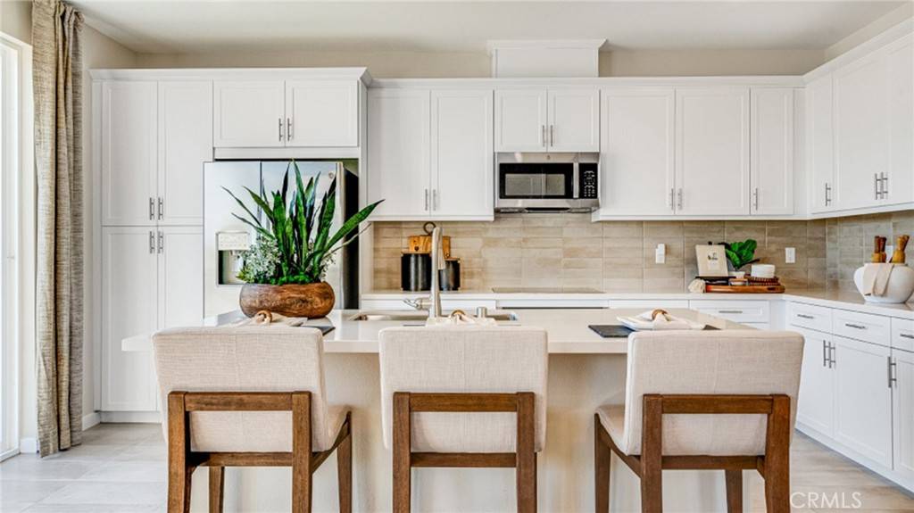 2711 E Amberley Privado, Ontario, CA 91762