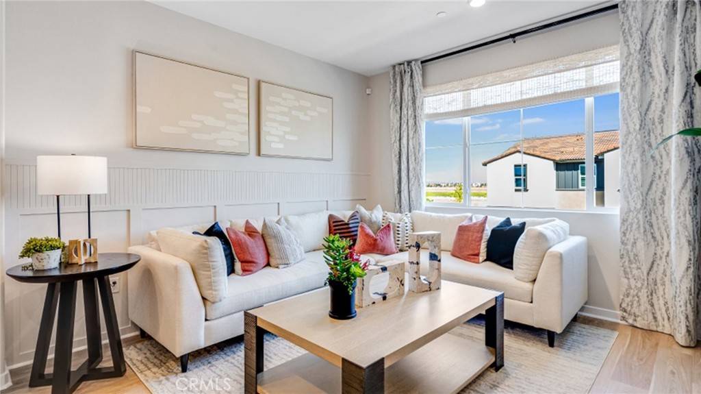Ontario, CA 91762,2723 E Amberley Privado