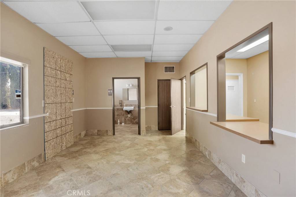 San Jacinto, CA 92583,438 S State ST