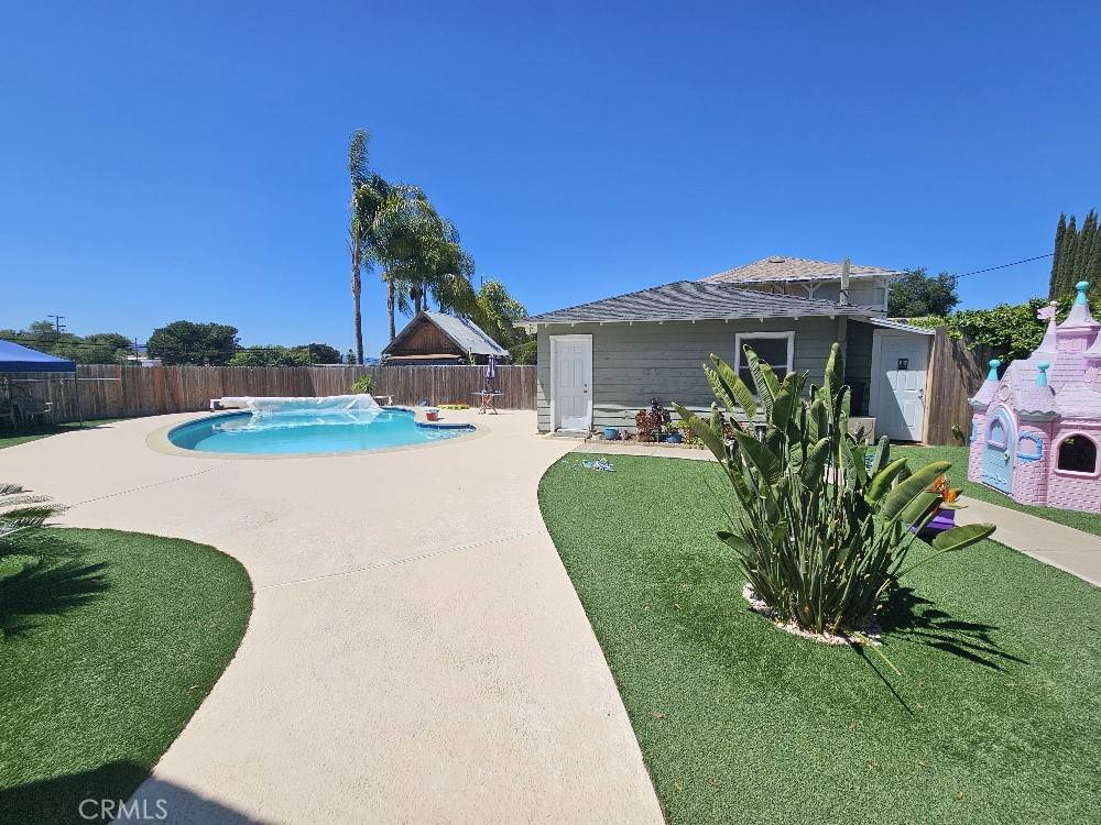 Fallbrook, CA 92028,535 W Fig St