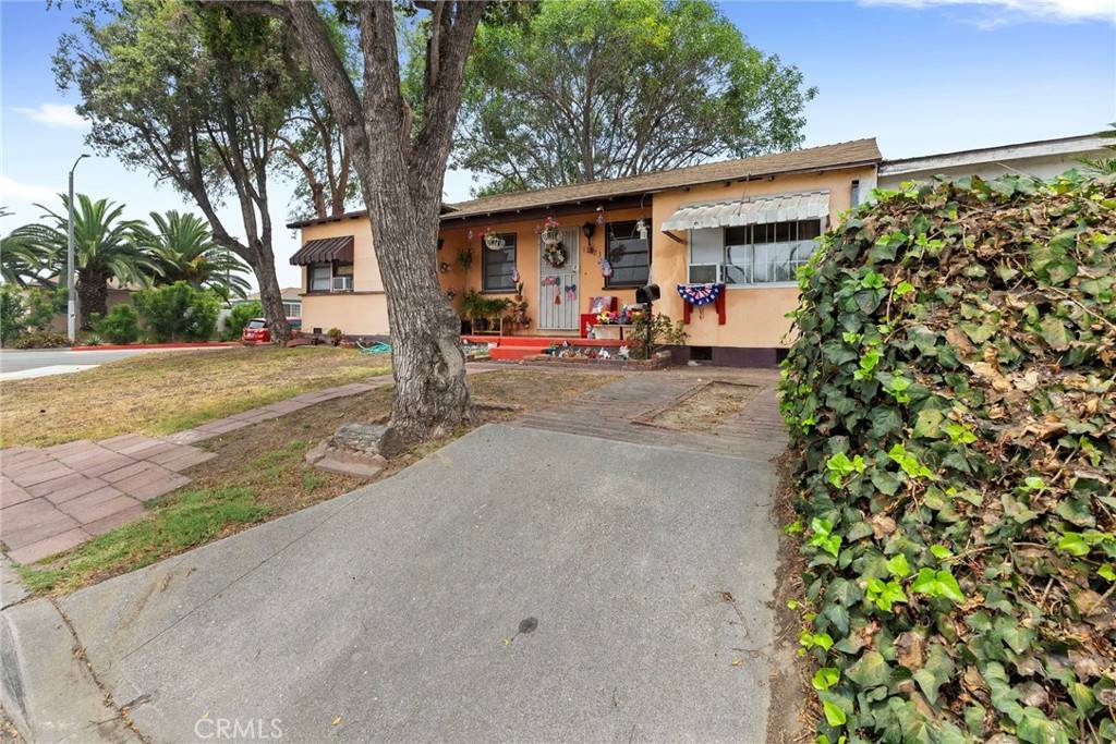Lynwood, CA 90262,12323 Edgebrook AVE