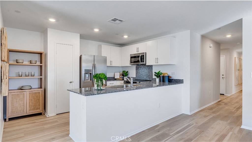 14226 Clemson ST, Hesperia, CA 92345