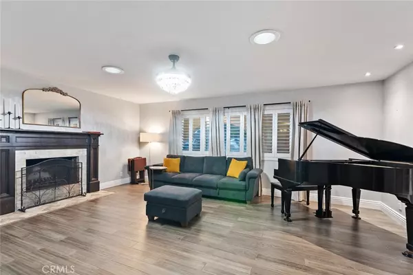 Escondido, CA 92025,1654 Palomino LN