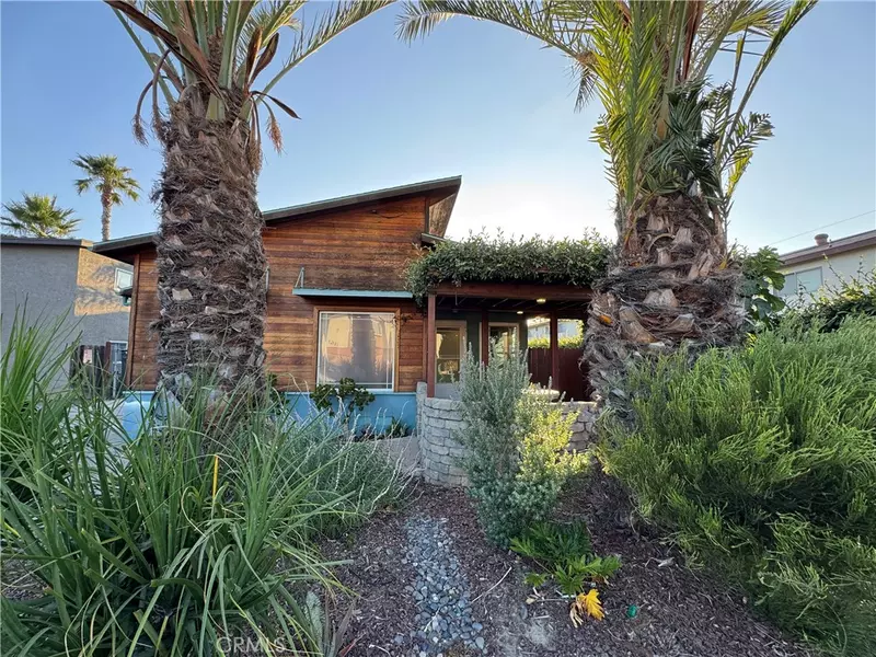 1671 Park AVE, Long Beach, CA 90815