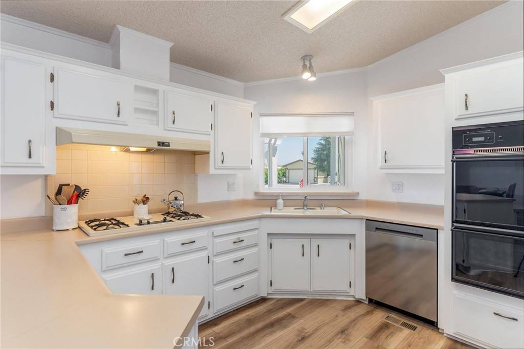 Murrieta, CA 92563,38370 Via Taffia