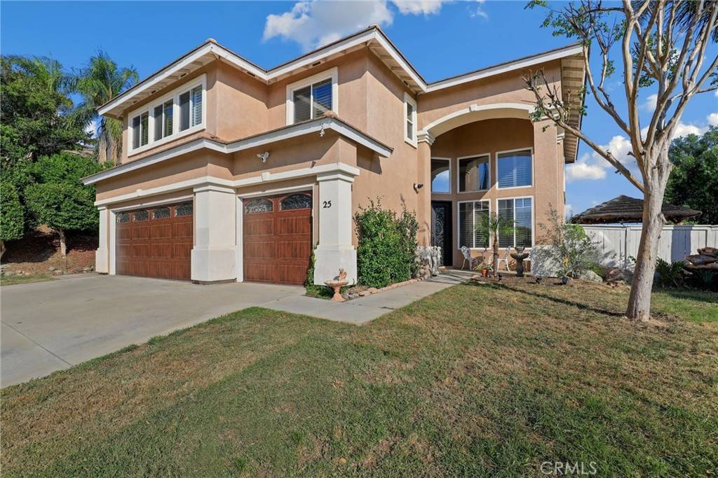 25 Corte Rivera, Lake Elsinore, CA 92532