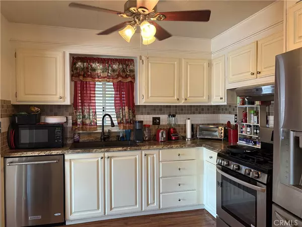 Hemet, CA 91545,1895 W Devonshire #133