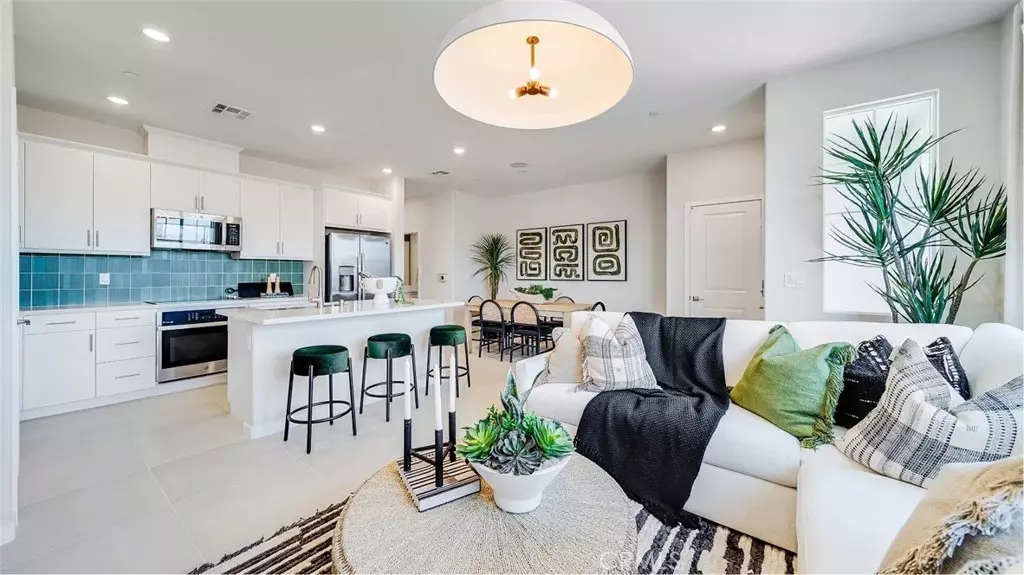 2577 Cloudview Privado, Ontario, CA 91761
