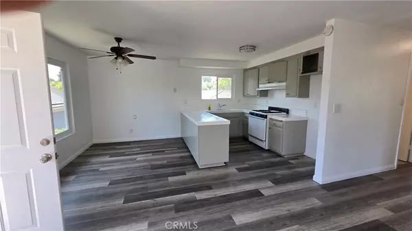 Anaheim, CA 92805,309 E Cypress ST #C