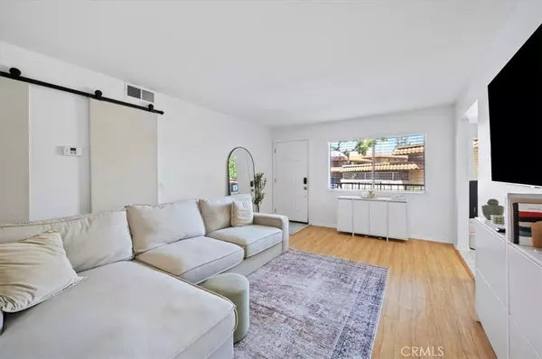 Corona, CA 92882,1554 Border AVE #E
