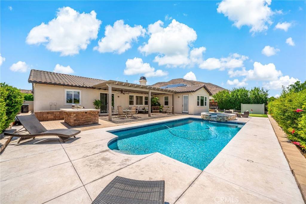 28402 Pacific CT, Menifee, CA 92585