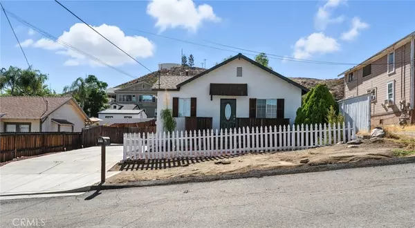 Lake Elsinore, CA 92530,172 Olive ST