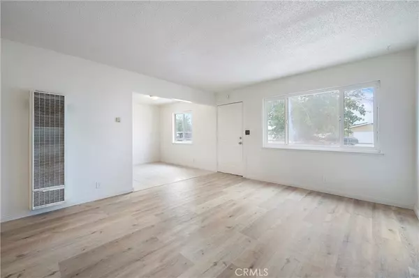 Yermo, CA 92398,36061 Dividing Line ST