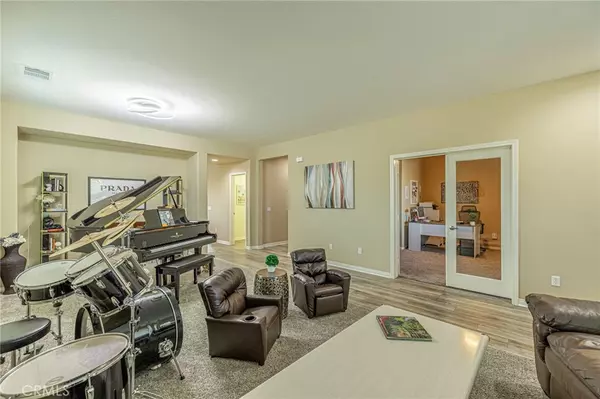 Lancaster, CA 93536,42305 Columbia Ct