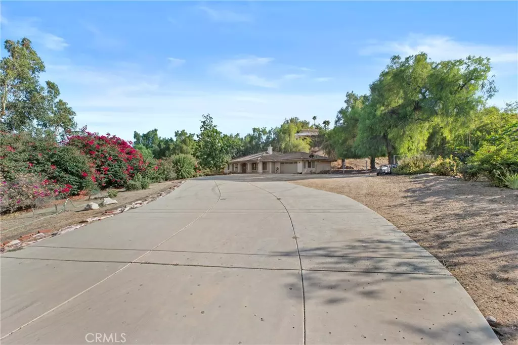 Riverside, CA 92503,14511 Pine CT