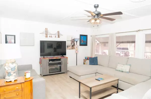 Hemet, CA 92543,260 N Lyon AVE #22