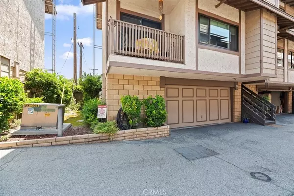 Monrovia, CA 91016,910 W Foothill BLVD #A