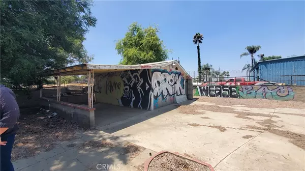 Riverside, CA 92507,183 Iowa AVE
