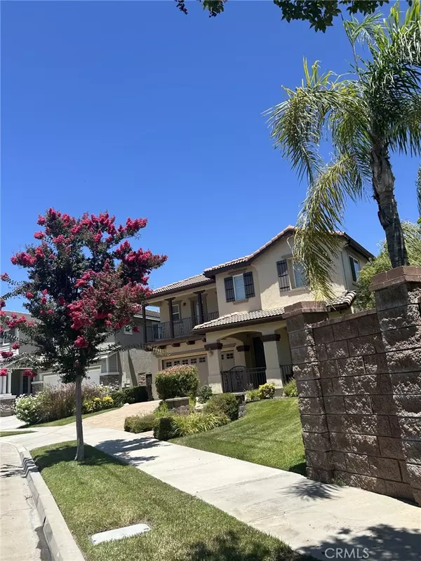 Corona, CA 92883,25198 Forest ST