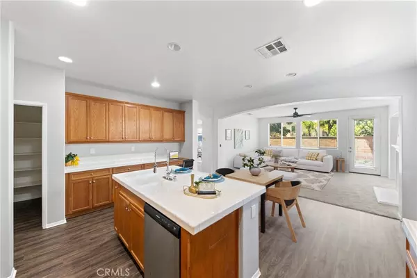 San Jacinto, CA 92583,1823 Hemet ST