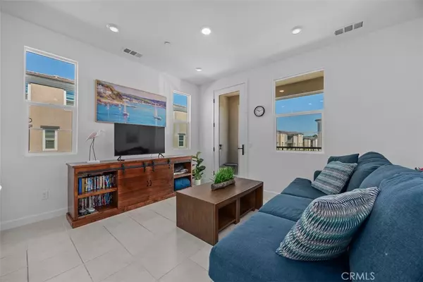 San Marcos, CA 92078,1229 Sunrise View #101