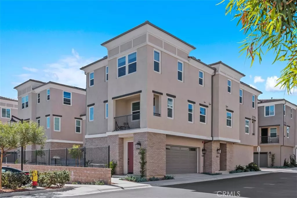 San Marcos, CA 92078,1229 Sunrise View #101