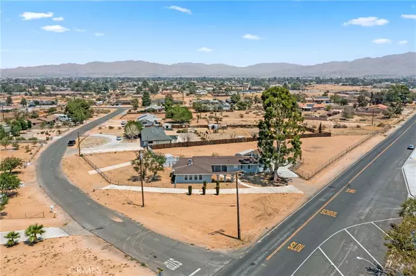 13721 Mohawk RD, Apple Valley, CA 92307