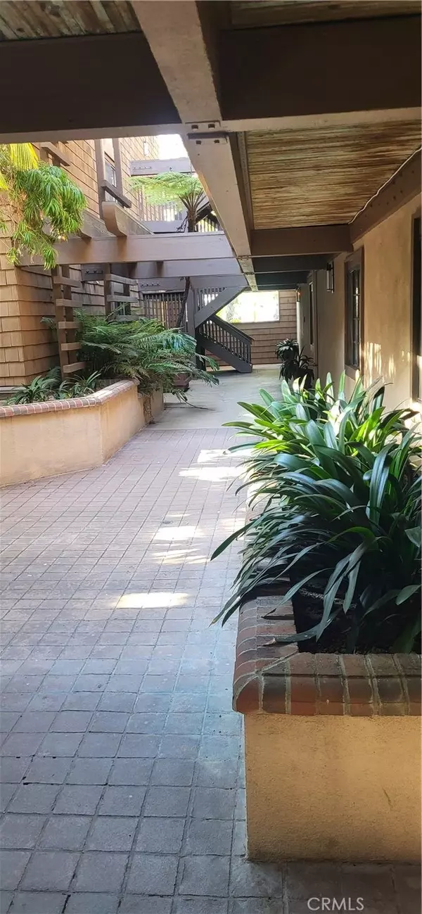 La Jolla, CA 92037,8880 Via La Jolla DR #212
