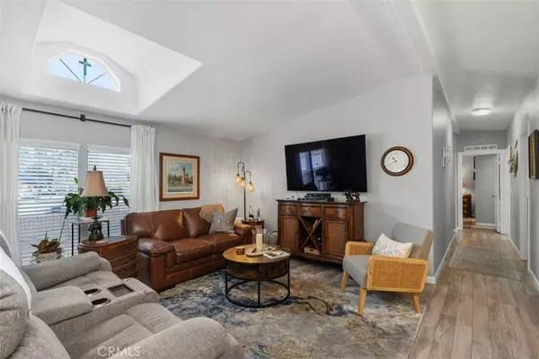 Anaheim, CA 92807,5815 E La Palma AVE #170