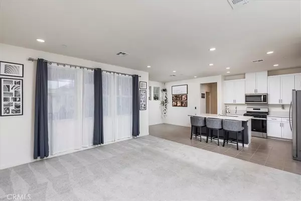 Fontana, CA 92336,16040 Jamie LN #8